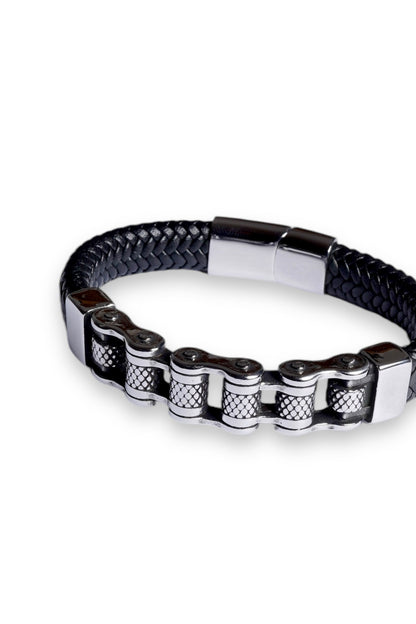 moto chain bracelet